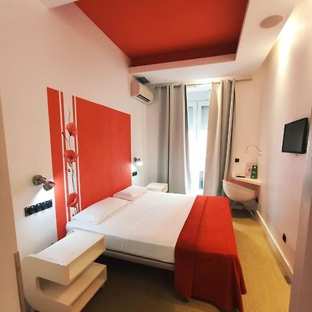 Hostal Santa Ana Colors Madrid Dış mekan fotoğraf