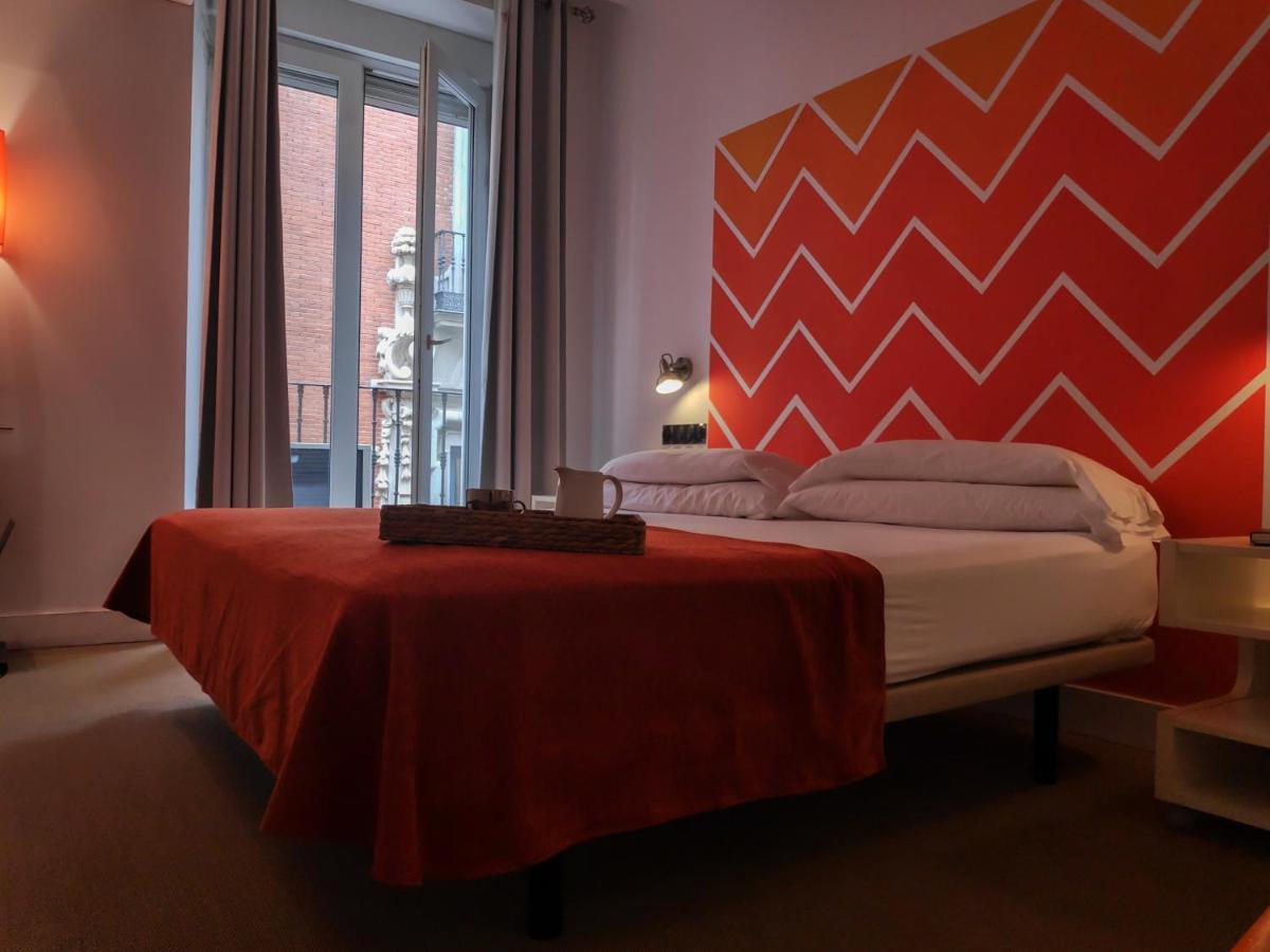 Hostal Santa Ana Colors Madrid Dış mekan fotoğraf