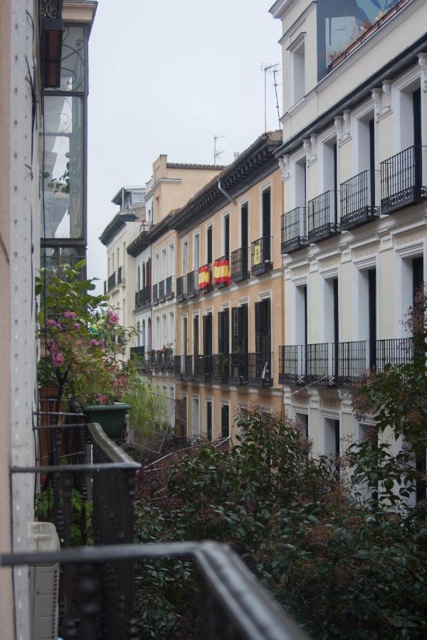 Hostal Santa Ana Colors Madrid Dış mekan fotoğraf