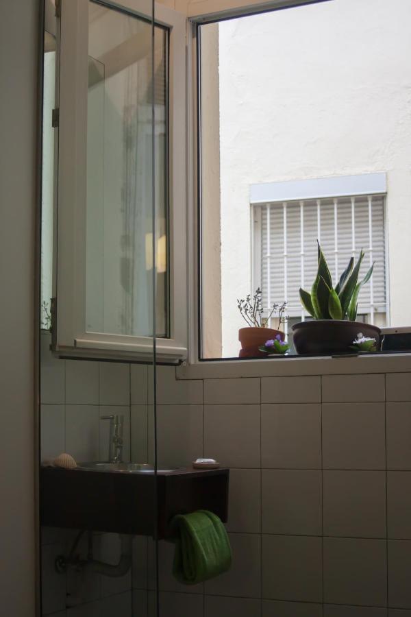 Hostal Santa Ana Colors Madrid Dış mekan fotoğraf