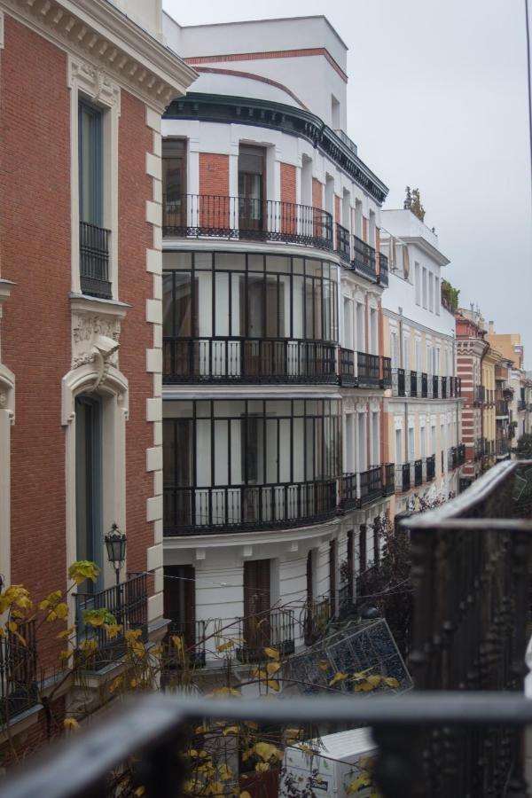 Hostal Santa Ana Colors Madrid Dış mekan fotoğraf