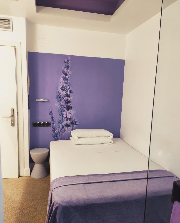 Hostal Santa Ana Colors Madrid Dış mekan fotoğraf