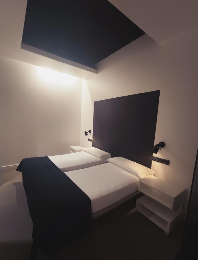 Hostal Santa Ana Colors Madrid Dış mekan fotoğraf