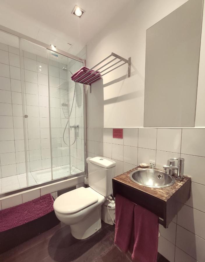 Hostal Santa Ana Colors Madrid Dış mekan fotoğraf